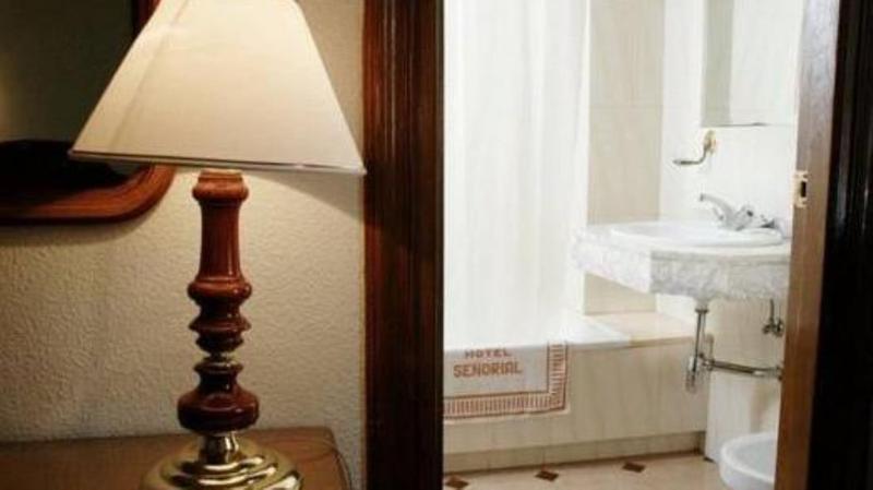 Senorial Hotel Madrid Exterior photo